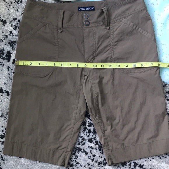 💔SOLD NWOT Arcteryx Bermuda shorts size 2 - Picture 2 of 7